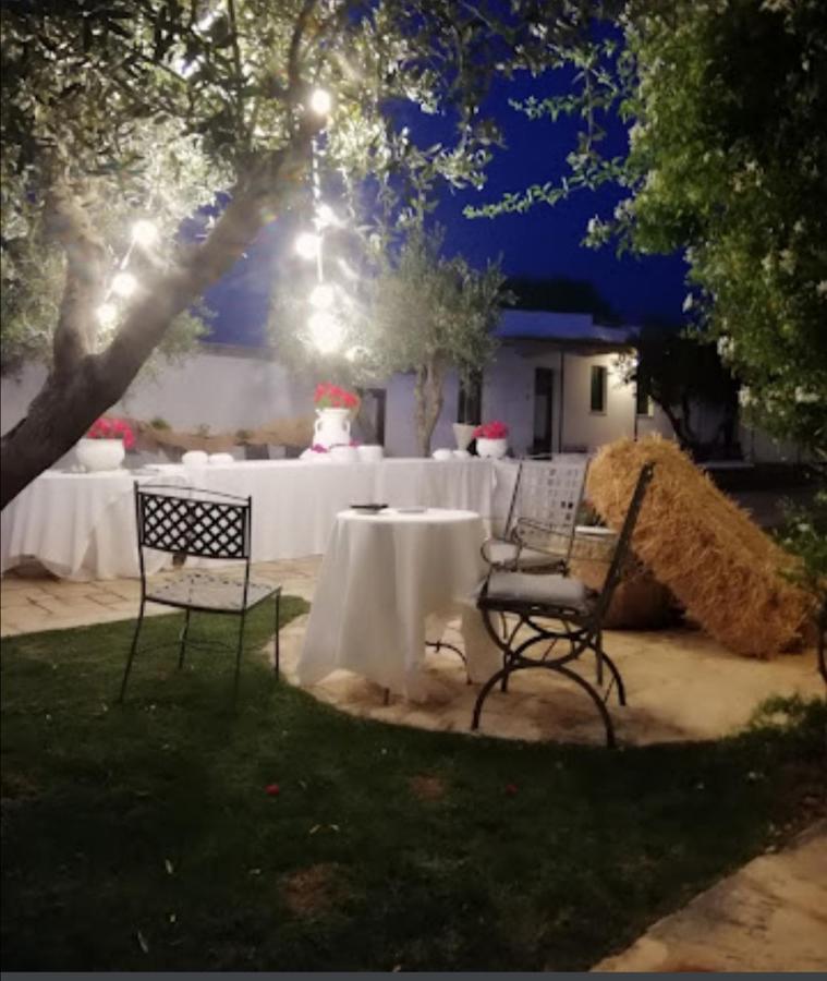 Room In Bb - Stunning Quadruple Room In Ancient Masseria Near The Sea In A Quiet Olive Trees Остуни Экстерьер фото