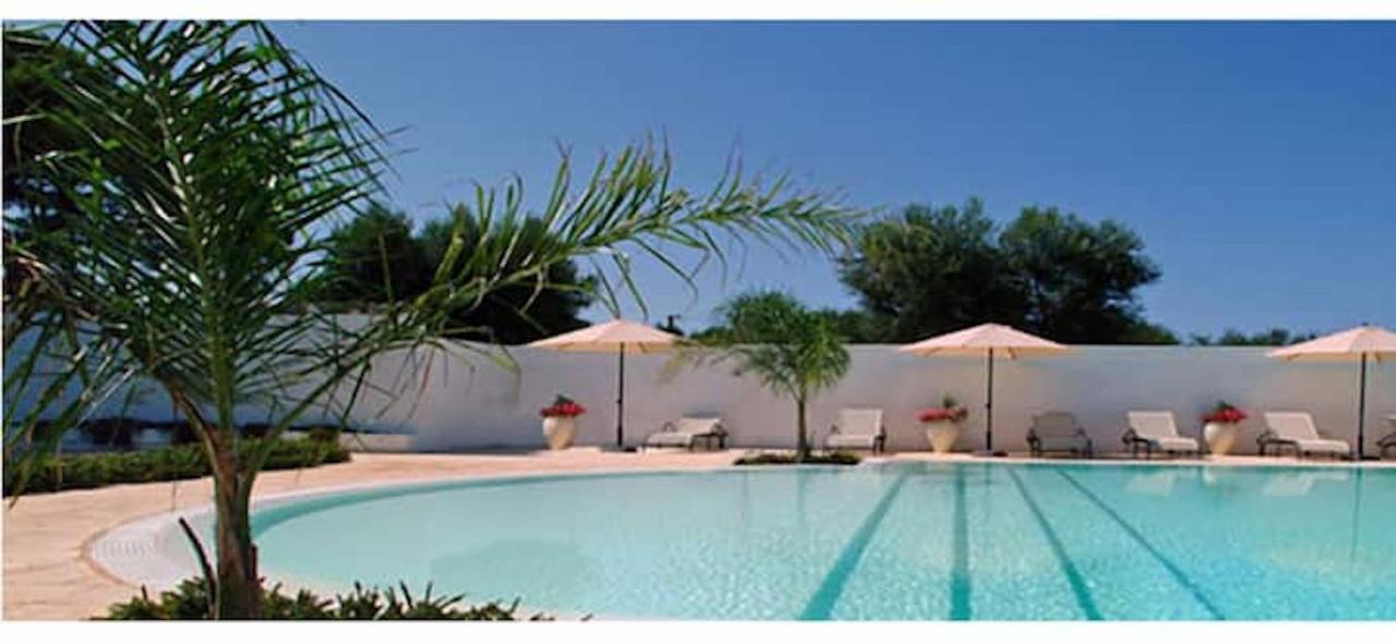 Room In Bb - Stunning Quadruple Room In Ancient Masseria Near The Sea In A Quiet Olive Trees Остуни Экстерьер фото